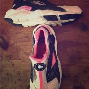 Huarache Tennis Shoes